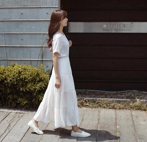 Cách chọn giày tốt nhất để mặc với váy maxi